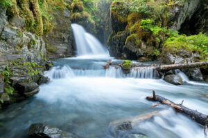 Virgin-Creek-Falls-near-Girdwood-shutterstock_452477881